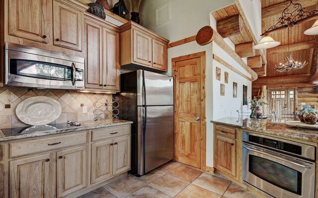 Discovery Lodge by RedAwning