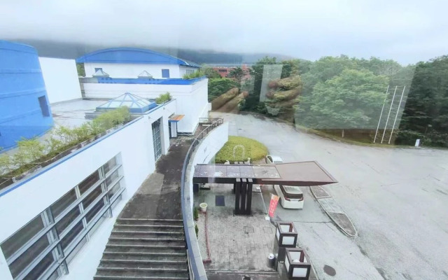Dadu Fuji Resort House