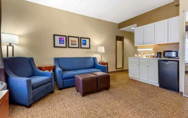 Comfort Suites Regency Park