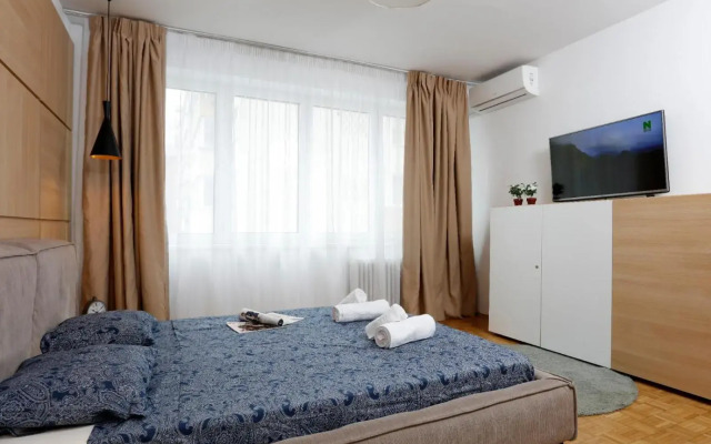 Lovely 2 bedroom apartment near Old Town