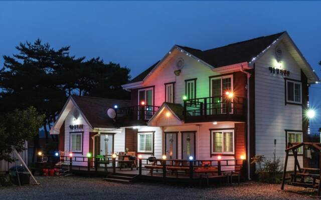 Taean Pine Scented Pension