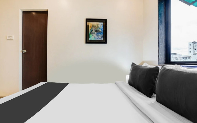 Blissful Stays at Ramdaspeth Downtown
