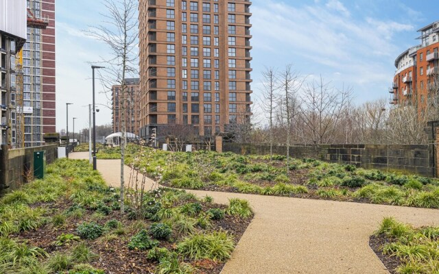 Spacious Central Apartment