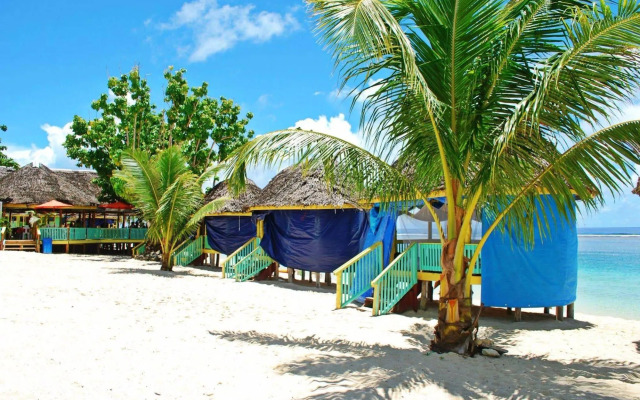 Taufua Beach Fales