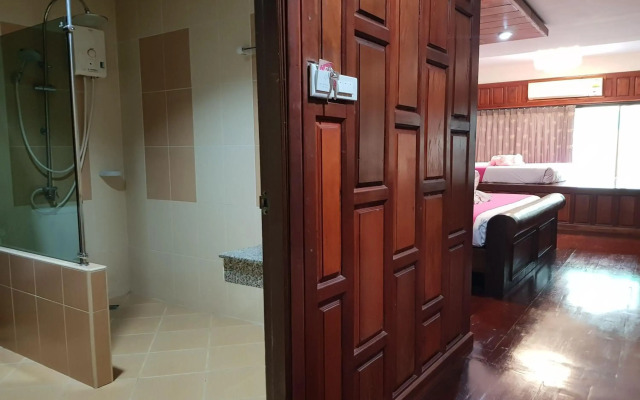 PoonSook Resident Hotel