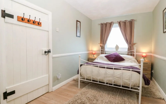 Ty Newydd Bach