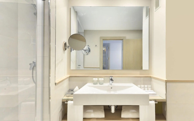 Amàre Beach Hotel Marbella - Adults Recommended