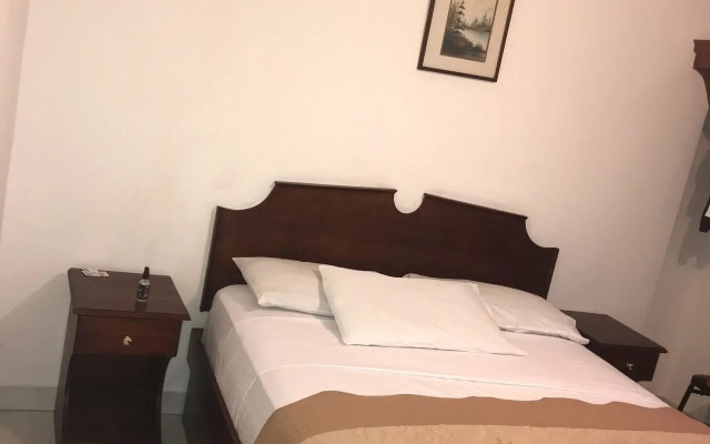 Seven Stars Hotel