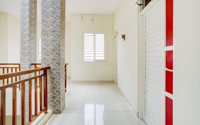 Capital O Inn App Tenggilis