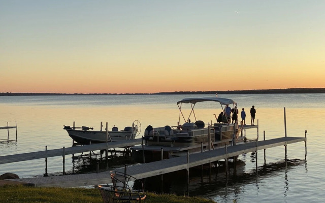 Peters Sunset Beach Resort
