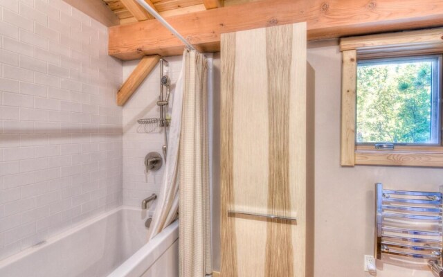 Shining Shire - Sauna, Steam Shower, Very Cool!