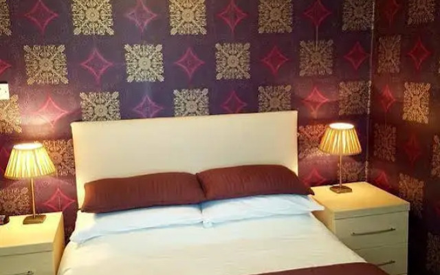 The Clovelly - Guest Accomodation