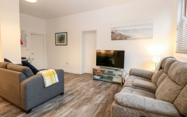 Apartment 7