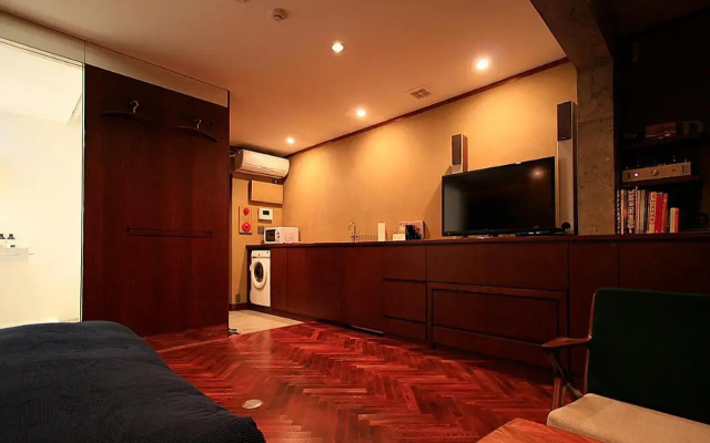 Studio-D