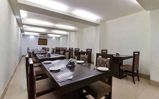 Capital O 3768 Hotel Atithi