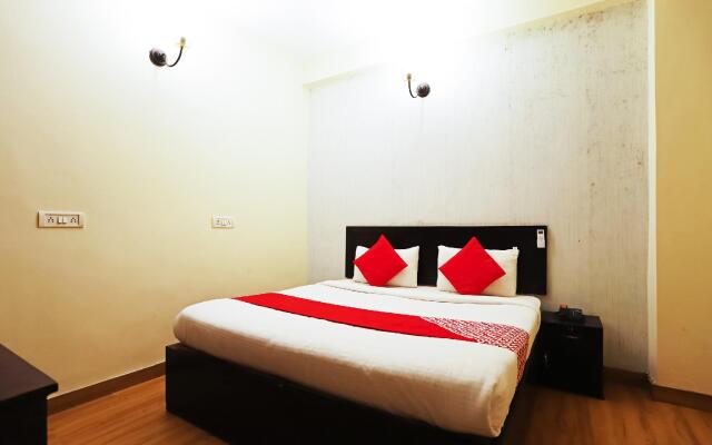 OYO 11521 Homestead Stay