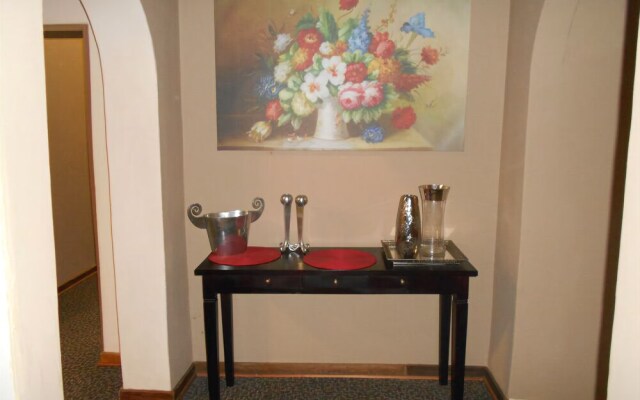 @Four Guest House Brits