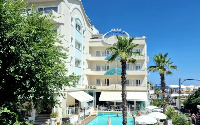 Luxor Beach Boutique Hotel Cattolica