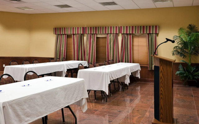 Holiday Inn Express Salado-Belton by IHG