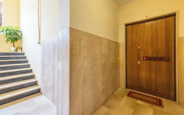 Colonna Classic Style Apartment