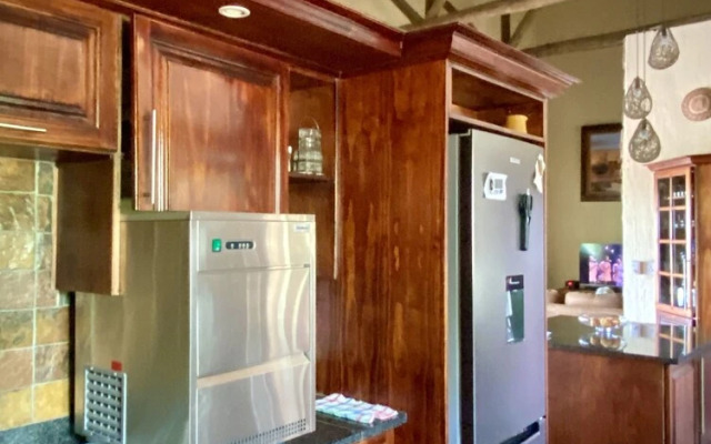Destri Lodge