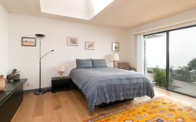 Harborside House in Oxnard by RedAwning