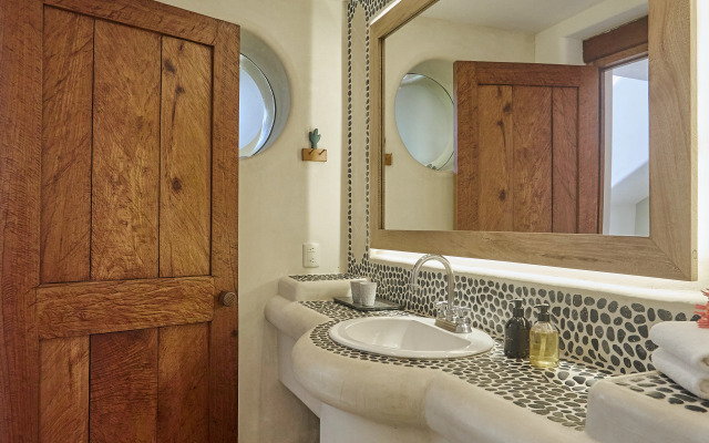 La Villa Luz Adults Only
