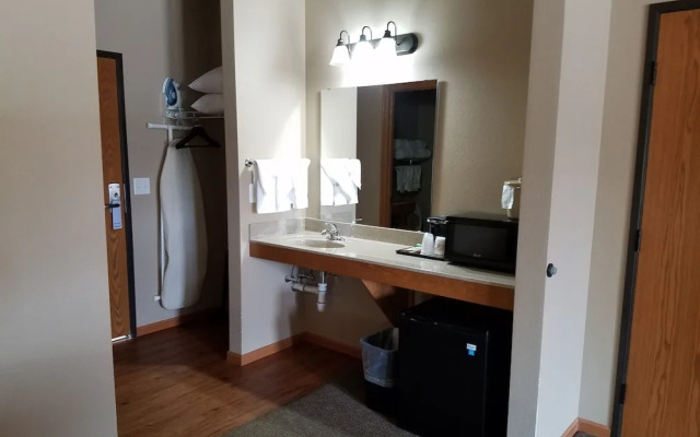 Woodside Old Towne Hotel
