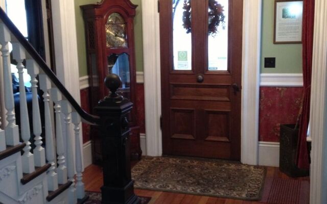 A Seafaring Maiden Bed and Breakfast