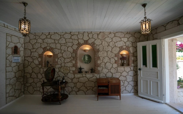 Nobela Hotel
