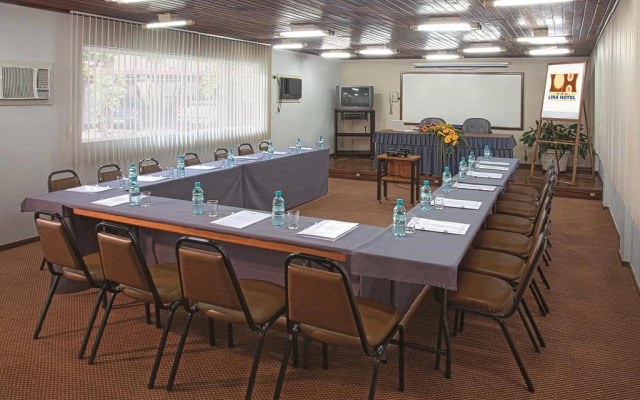 Lira Hotel