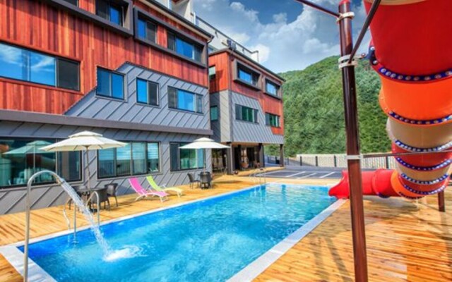Gapyeong Elsa Spa Pension