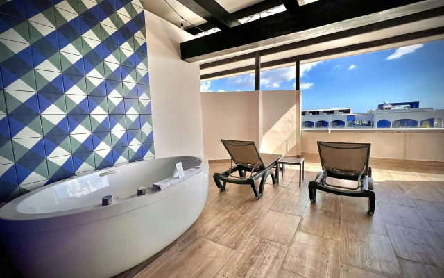 Hard Rock Hotel Riviera Maya - Hacienda and Heaven