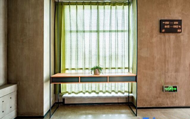TRUE GO HOTEL（Xilin Hot  Beizi Temple）