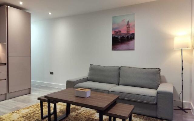 Kensington House by Solitaire Suites