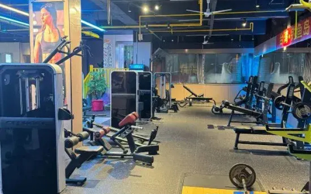 Xingchen Youth Homestay (Jinggangshan University Ji'an Railway Station Branch)
