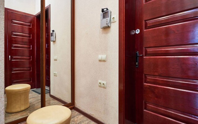 Апартаменты Home-Hotel, ул. Лысенко, 1