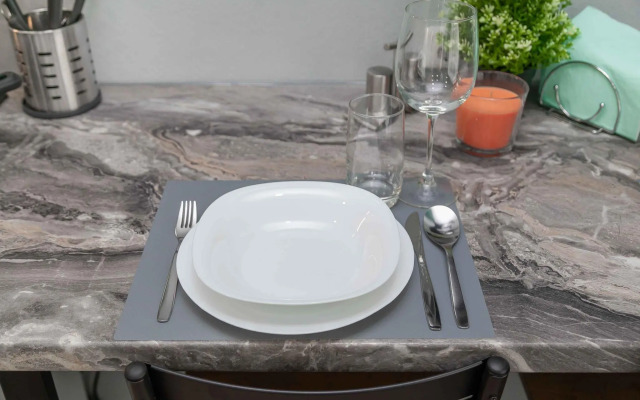 Санди на улице  Корабельная