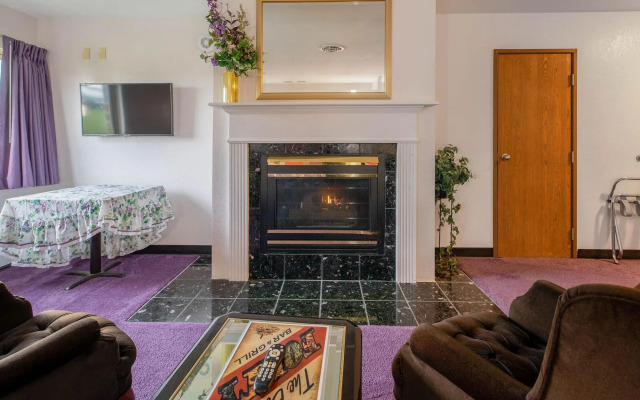 OYO Hotel Chesaning Route 52 & Hwy 57