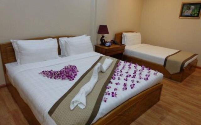 Royal Khattar Hotel