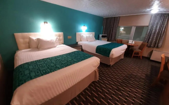 Howard Johnson Inn Woodstock NB
