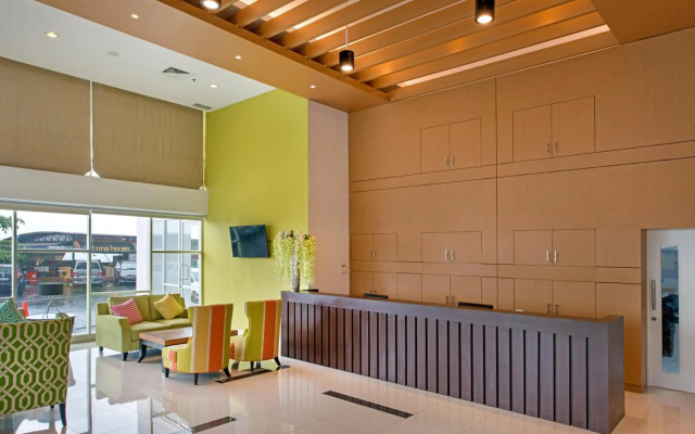 Whiz Prime Hotel Megamas Manado