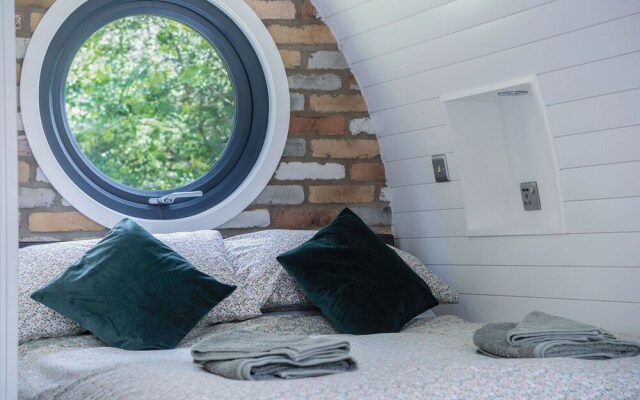 Woody's - 1 Bedroom Pod - Cold Inn