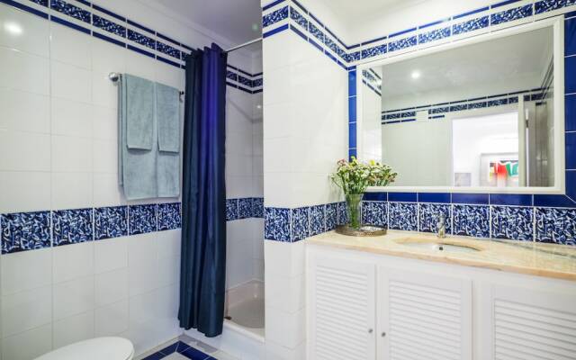 Sintra Surf Family Villa