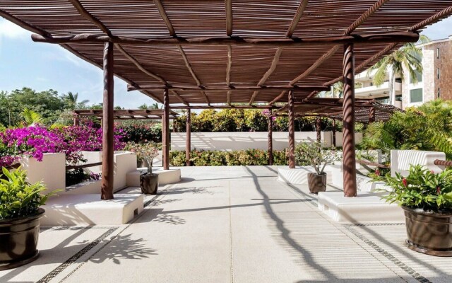 Gorgeous 4 Bedroom Condo