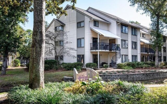 22 Springwood Villa 3 Br villa by RedAwning