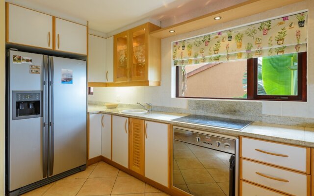 San Lameer Villa Rentals Three Bedroom Luxury 13908