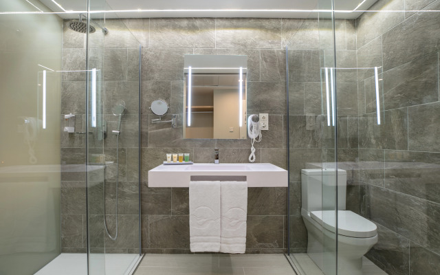 Sirenis Hotel Tres Carabelas & SPA