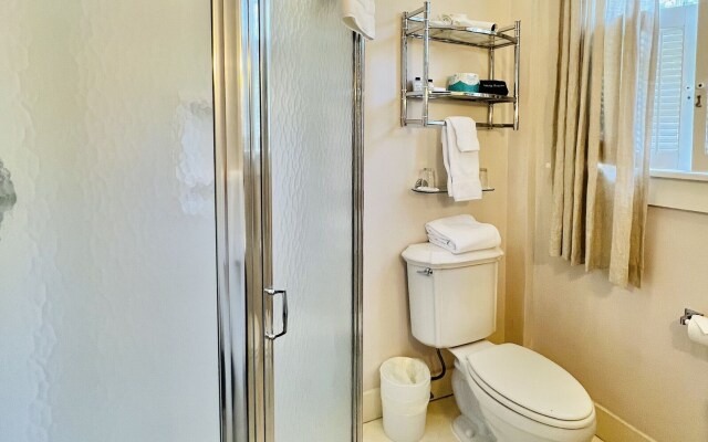 Gateways Inn & Restaurant