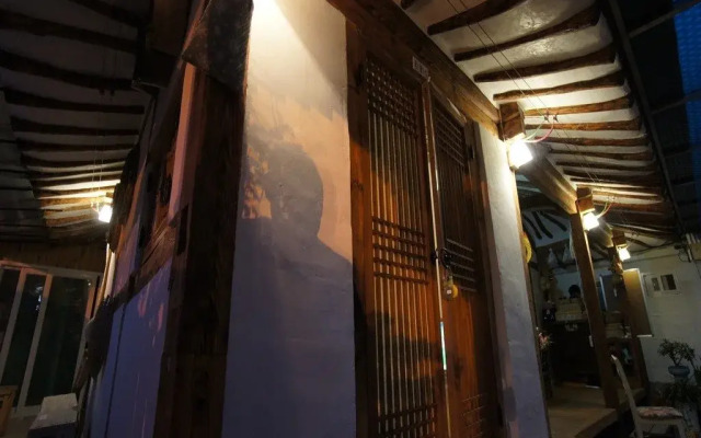 1928 Suimmaru Hanok Guesthouse